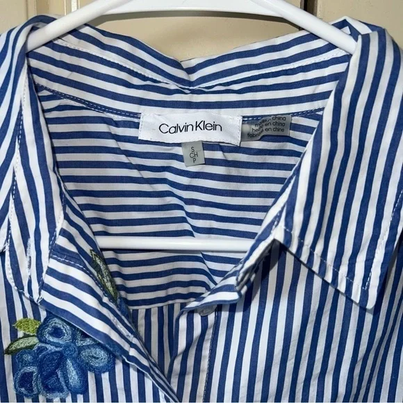 Calvin Klein Floral Embroidered Striped Long Sleeve Button Down Shirt Size Small - Picture 3 of 15